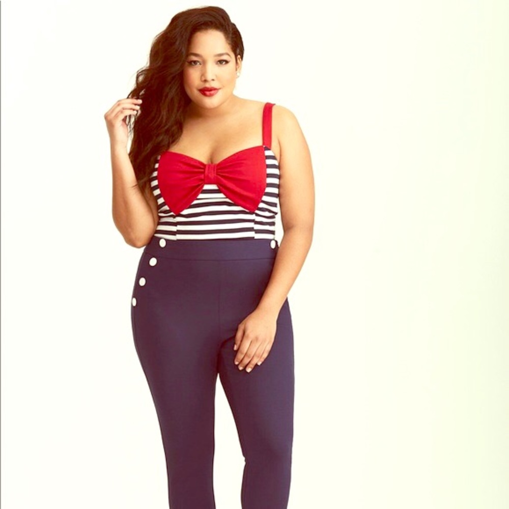 Retro Chic by Torrid Stripped Top w/ Bow sz 0